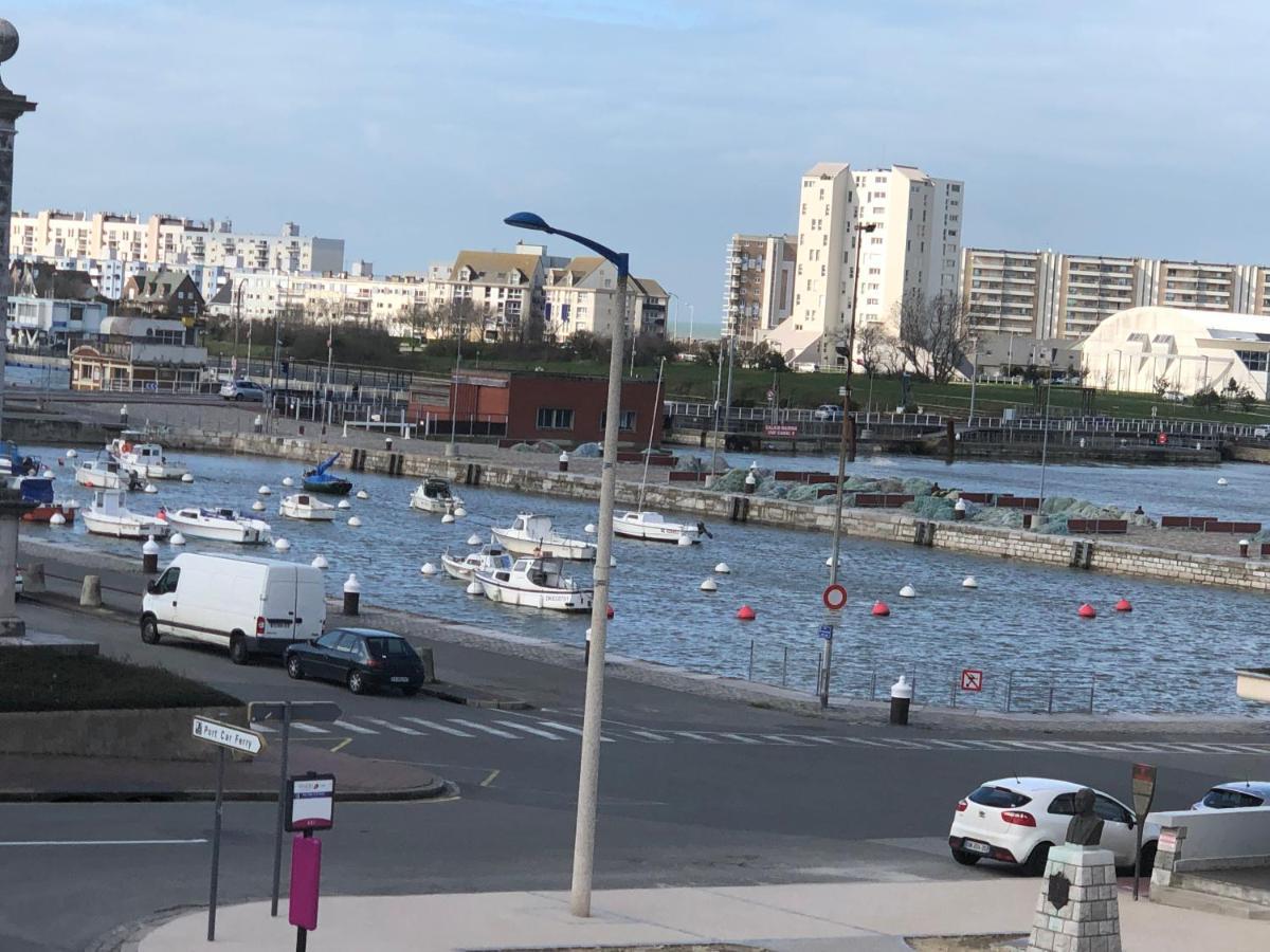 Chambres Privees Calais Ferry-Port-Place D'Armes Dış mekan fotoğraf